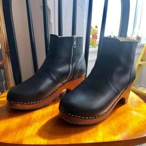 Maguba Black leather clog Boots Fit like US 8.5